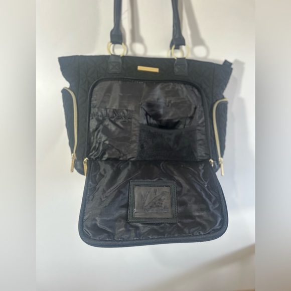 BANANAFISH TOTE DIAPERS BAG AND PUMP STORAGE WITH MANY POCKETS FITS BABY STUFF - Picture 3 of 10